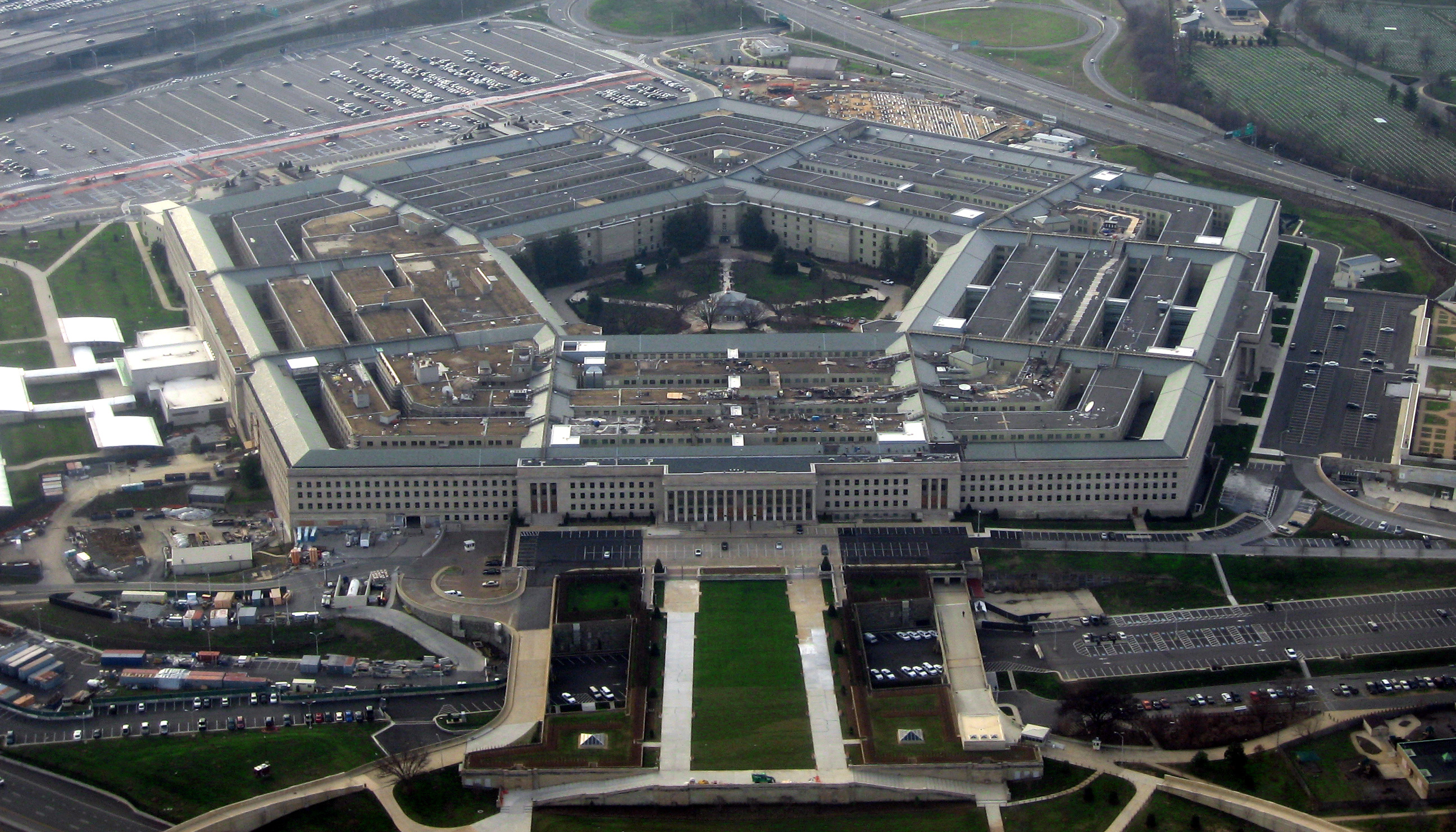 BlackBerry renews security contract with Pentagon