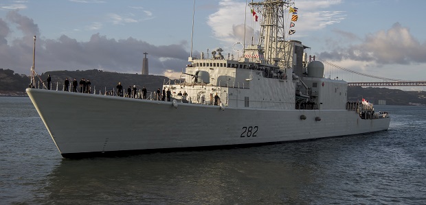 HMCS Athabaskan takes final salute