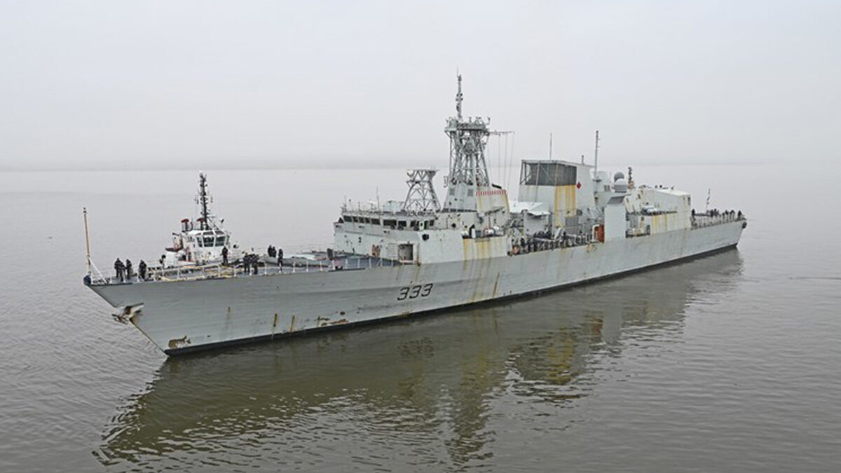 Davie Shipbuilding Welcomes HMCS Toronto for Major Docking Work Period