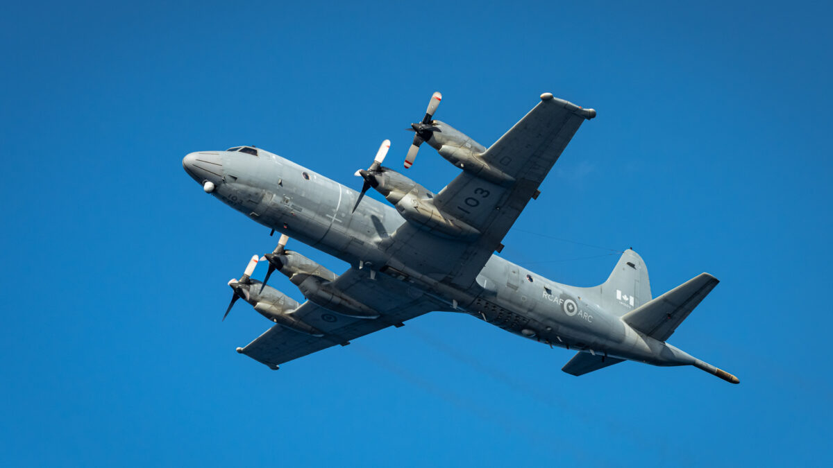 Canadian CP-140 long-range patrol aircraft deployed to support Haiti