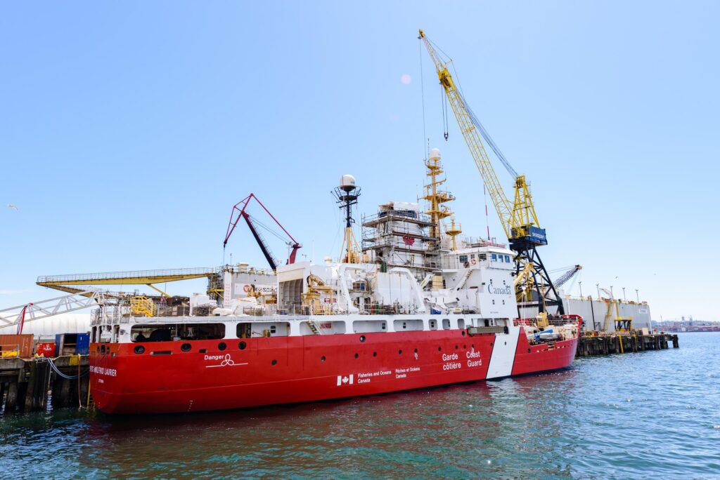 VDC Photos captured by Mike Savage on May 2, 2024. (Sir Wilfrid Laurier alongside, FRPD 309 docked in Panamax, Wisam Jarmakani)