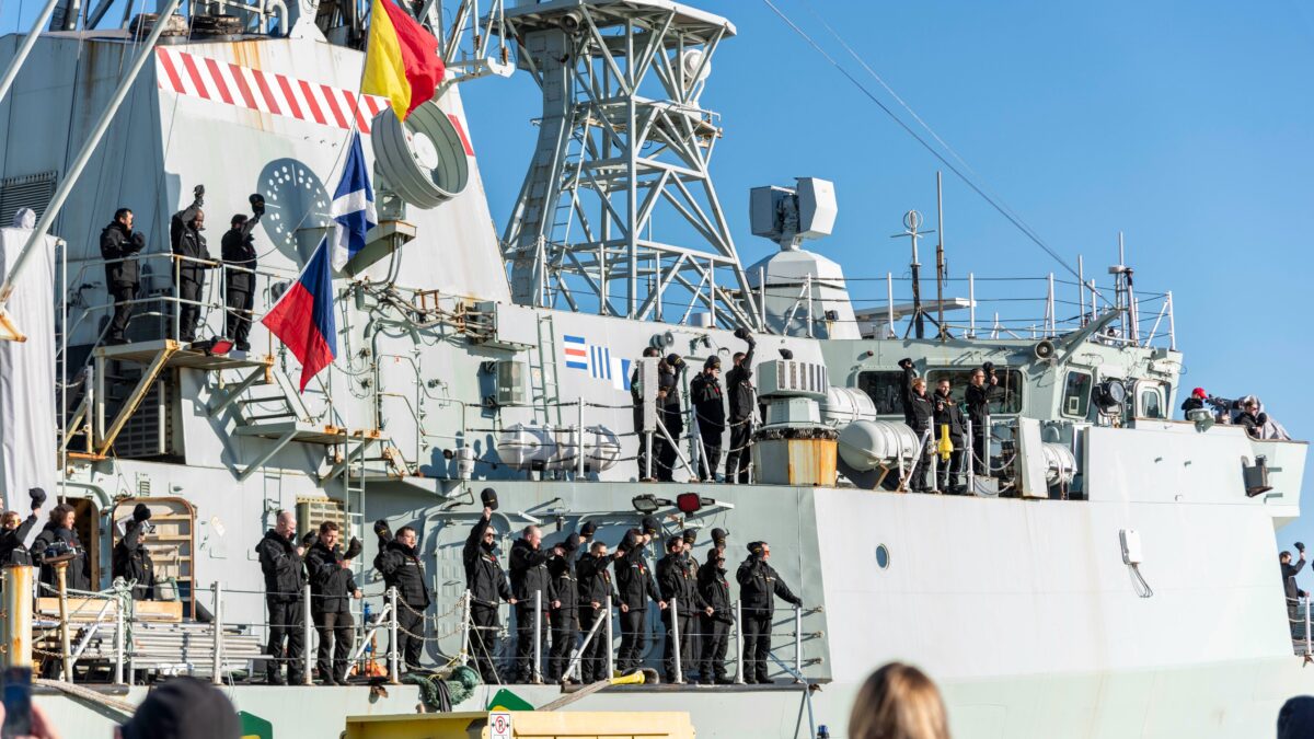 Canadian Navy Ships Return Home after NATO Mission in Baltic Sea