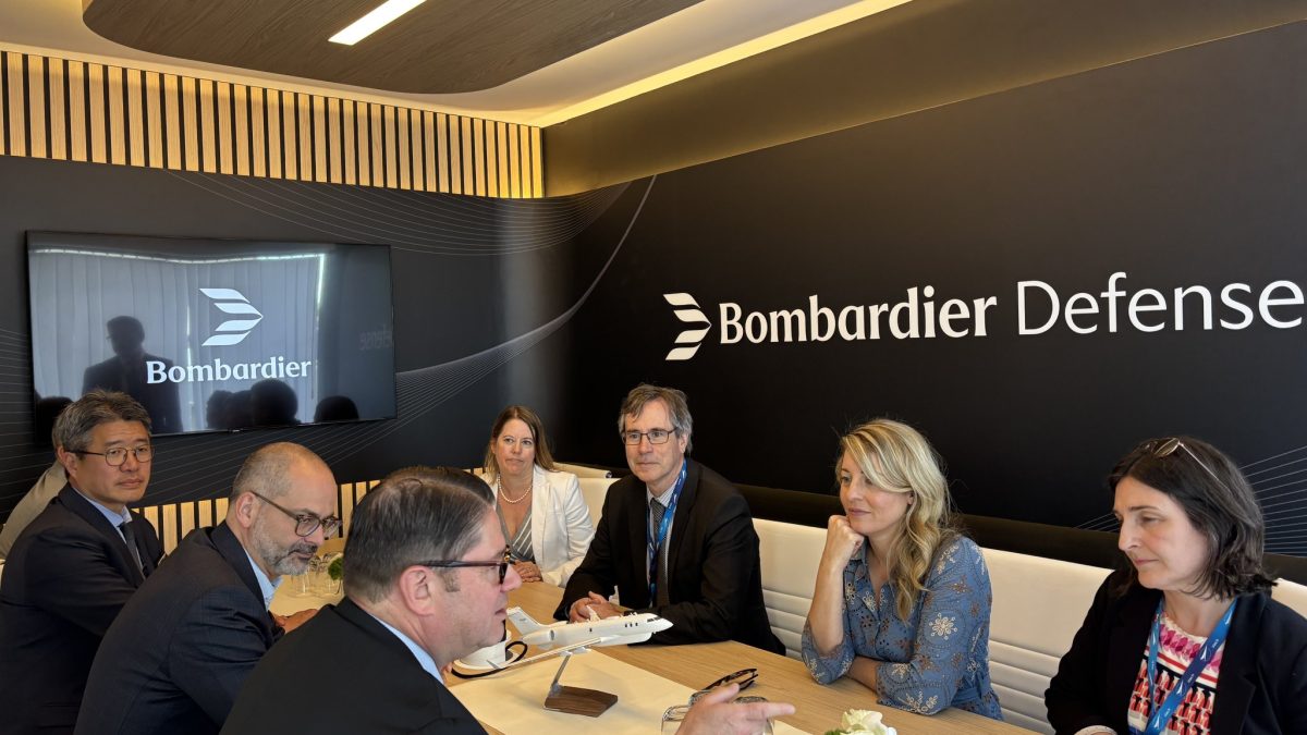 Minister Mélanie Joly champions Canadian aerospace and innovation at Paris Air Show