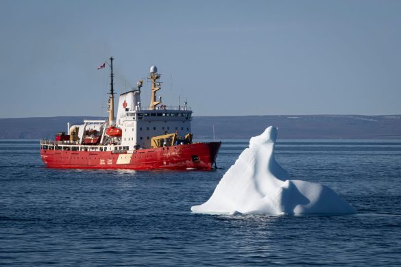 Canadian Coast Guard Ship Pierre Radisson. Photo: Sergeant Alana Morin, Joint Task Force (North), DND.