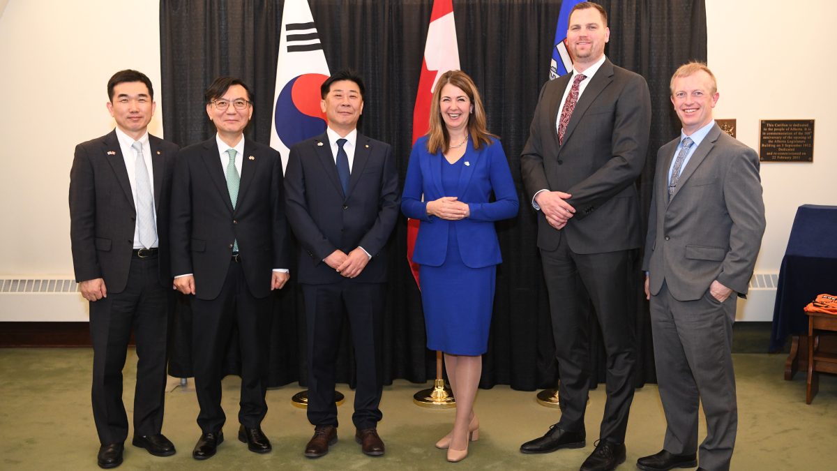 Alberta and Hanwha Forge New Canada–Asia Energy and Industrial Partnership