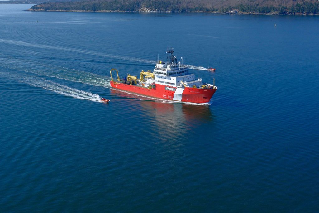 The CCGS Naalak Nappaaluk completes its transition from Victoria, British Columbia, to Dartmouth, Nova Scotia. Image source: https://x.com/CoastGuardCAN/status/2042271913716703531