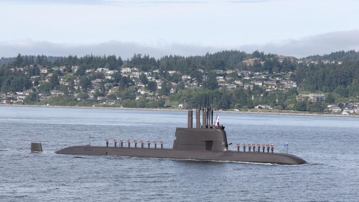 Korean Submarine Arrives in Esquimalt as CPSP Decision Looms