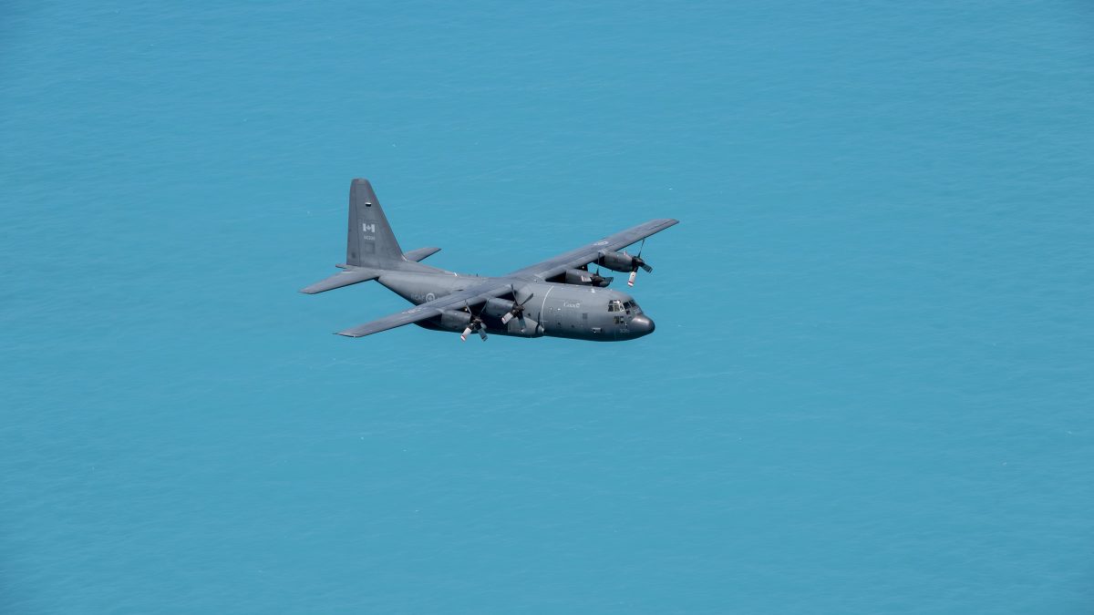 Ottawa sells off ten retired Hercules to fight wildfires